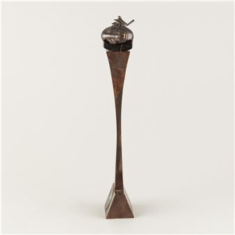 Pilarissa nukkuva - Pertti Kolehmainen