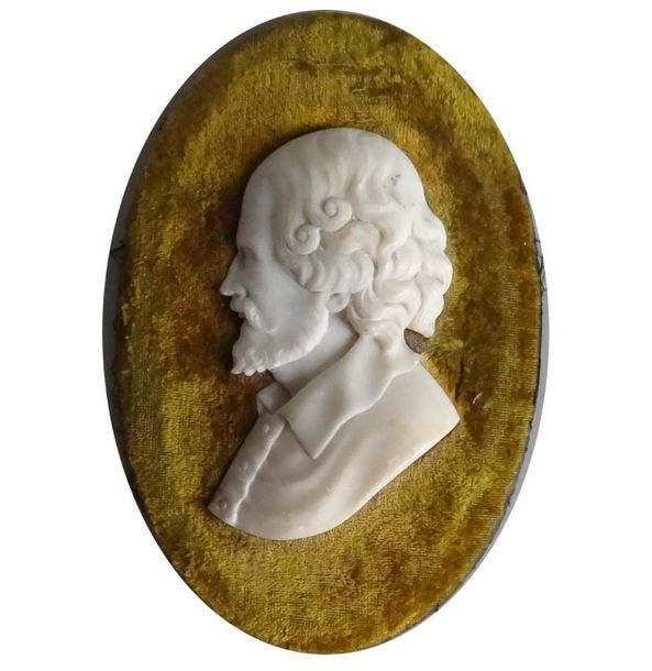 Médaillon Vintage Losange - Profil De Femme Antique En Métal Ajouré - Bijou Ancien