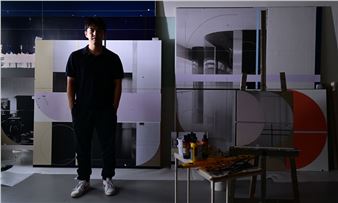 [Korean Artists of Note] Lee Hee-Joon ‘Builds’ Painting with Layers of Colors