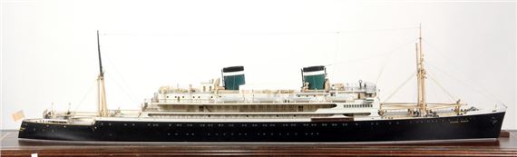 Santa Rosa | CASED SHIP MODEL - Builder's Waterline Model (1932 ...