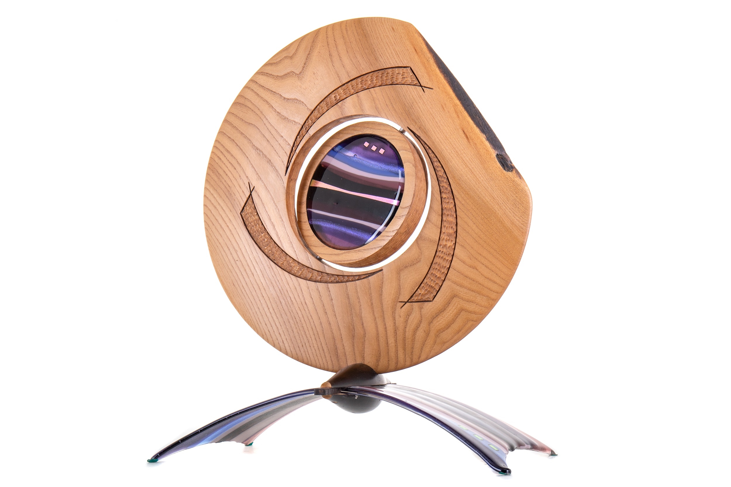 Artwork by Scott Irvine, DISCUS, Made of fused glass panel on glass plinth