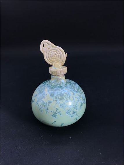 Green vase of water - Francoise Roussel