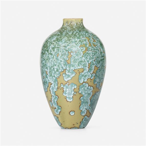 Cabinet vase by Adelaide Alsop Robineau, circa 1910