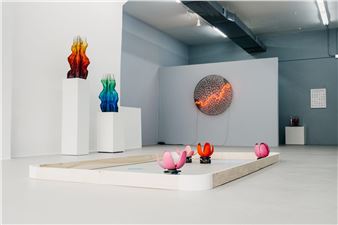 Toward a More Cohesive Future: A Review of World That Awaits at Mu Gallery