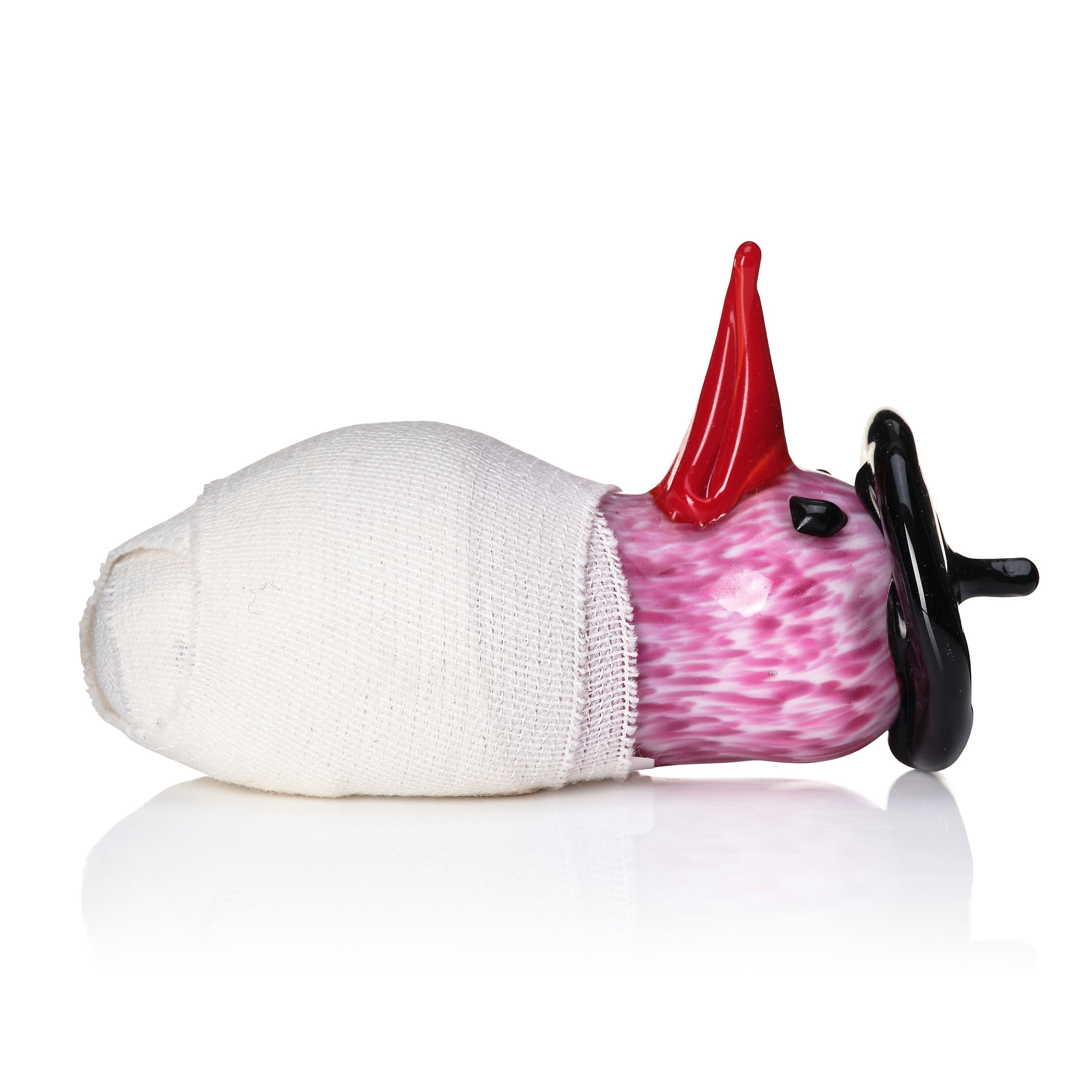 Artwork by Marie-Louise Ekman, "Uccello ferito", Made of Glas and bandage