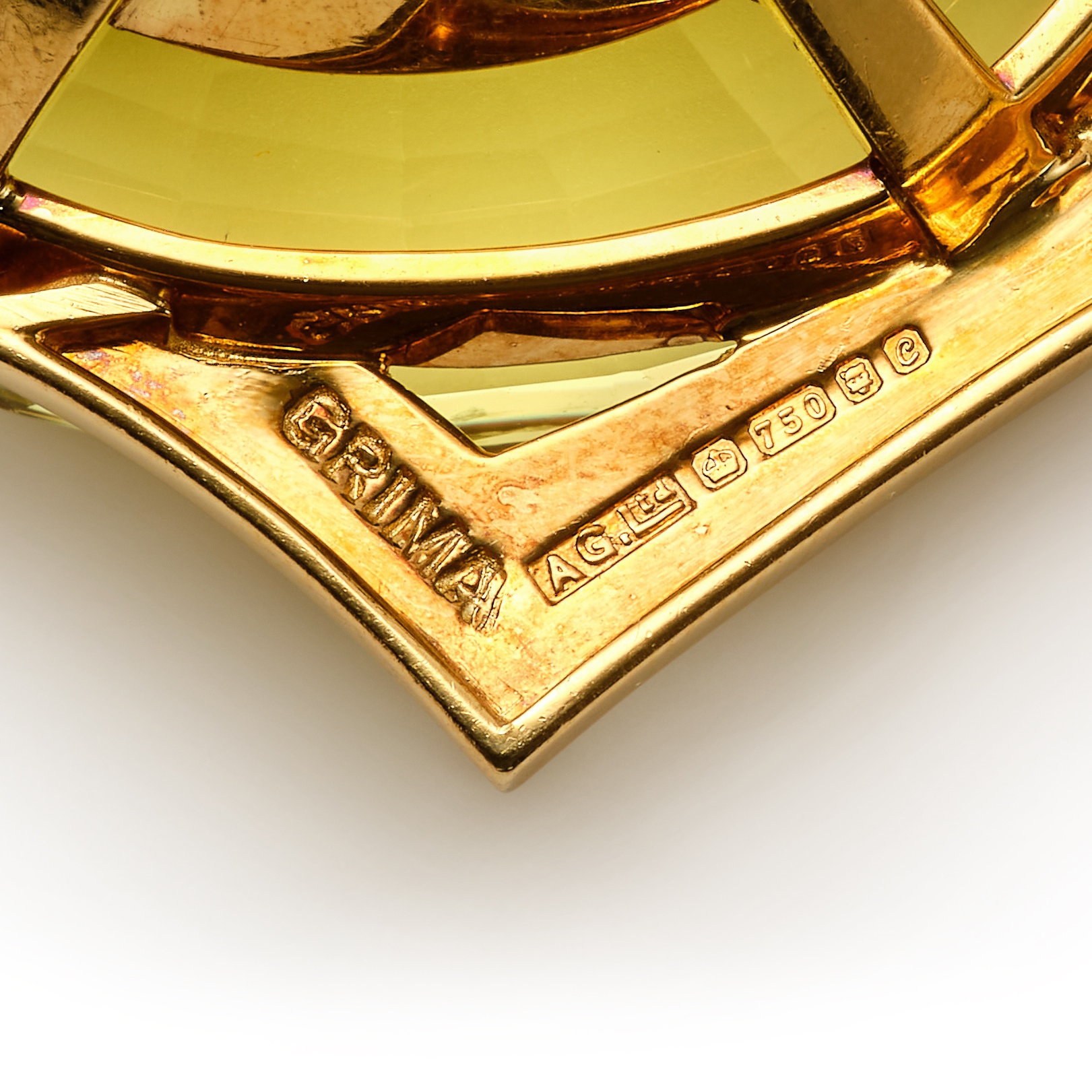 Artwork by Andrew Grima, Modernist Citrine and Quartz Pendant Necklace, Made of engraved yellow gold