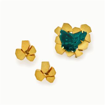 Dioptase and Gold Pendant with ‘Stepping Stone’ Earrings - Andrew Grima