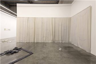 Stéphanie Saadé: Where Eyes Rest - Grey Noise