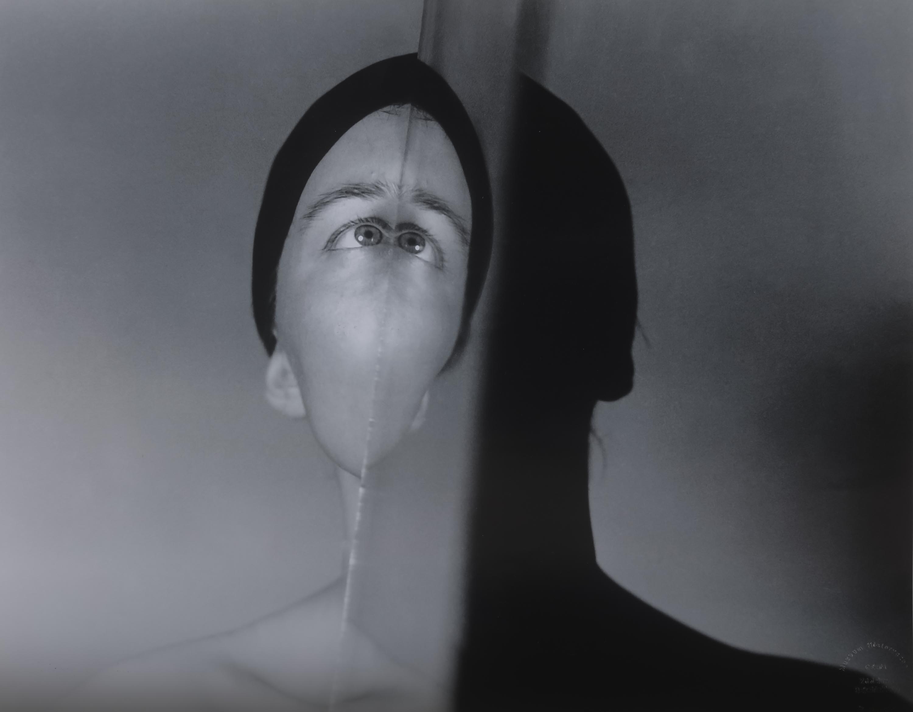 Twarz w lustrze (Strefa I) by Zdzisław Beksiński, 1957