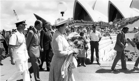 Queen Elizabeth visits Man-'O-War steps, Sydney Opera House, 1986 by Anton Cermak, 1986