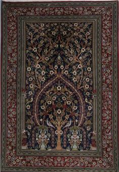 In wool and flowers surrounded by silk_x000D_. - Ghoum