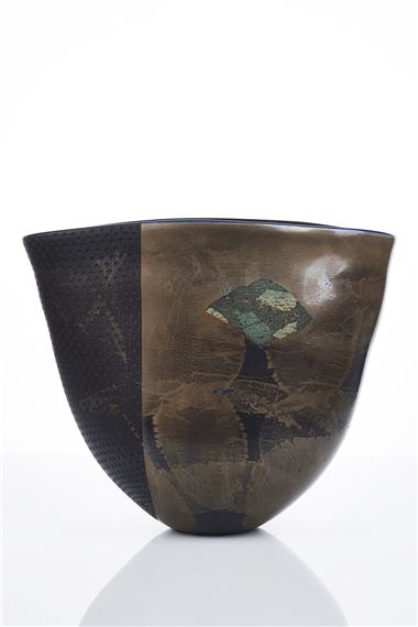 Flat Form Vase by Brian Hirst, 2001