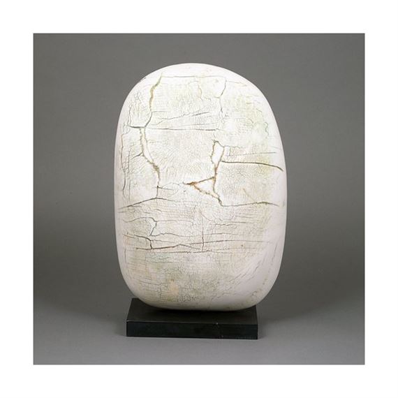 Ovoid form by Peter Hayes, 2001