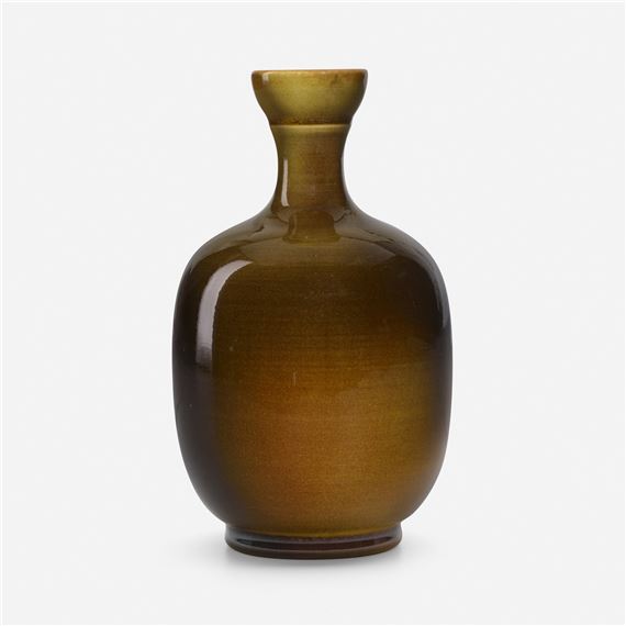 Standard Glaze vase with tiger by Robert Bruce Horsfall, circa 1895