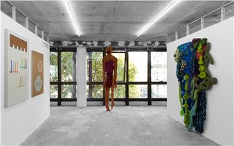 7 of the Best Gallery Booths at Paris Internationale 2022