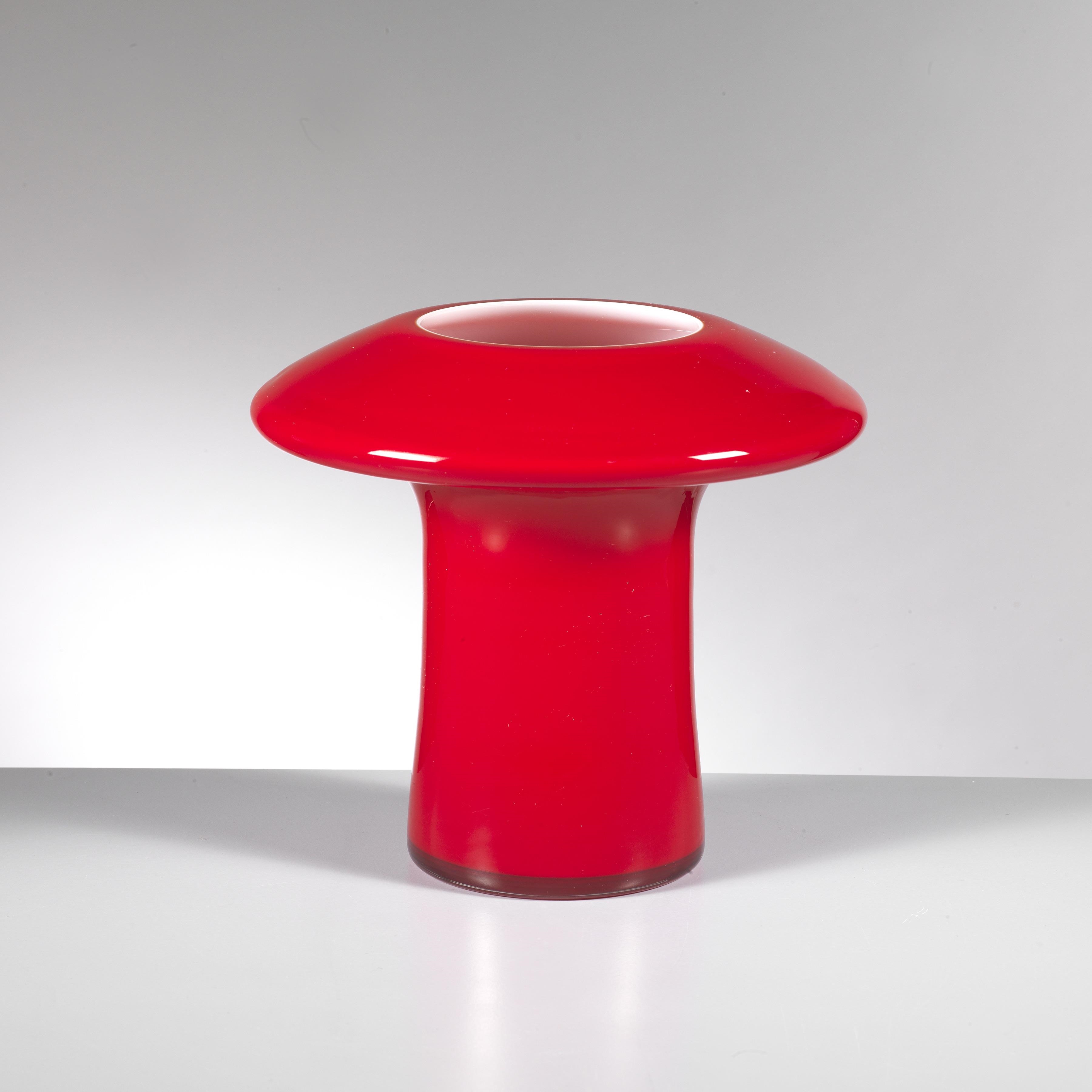 Angelo Mangiarotti | VASO DELLA SERIE EX/0100 MODELLO B (1970) | MutualArt
