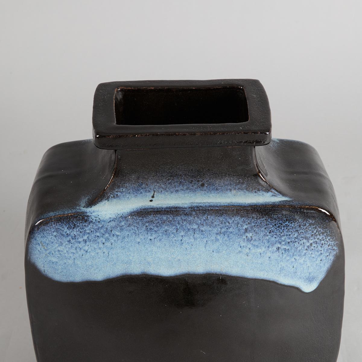 Len Castle | A Len Castle Blossom Slab Vase | MutualArt