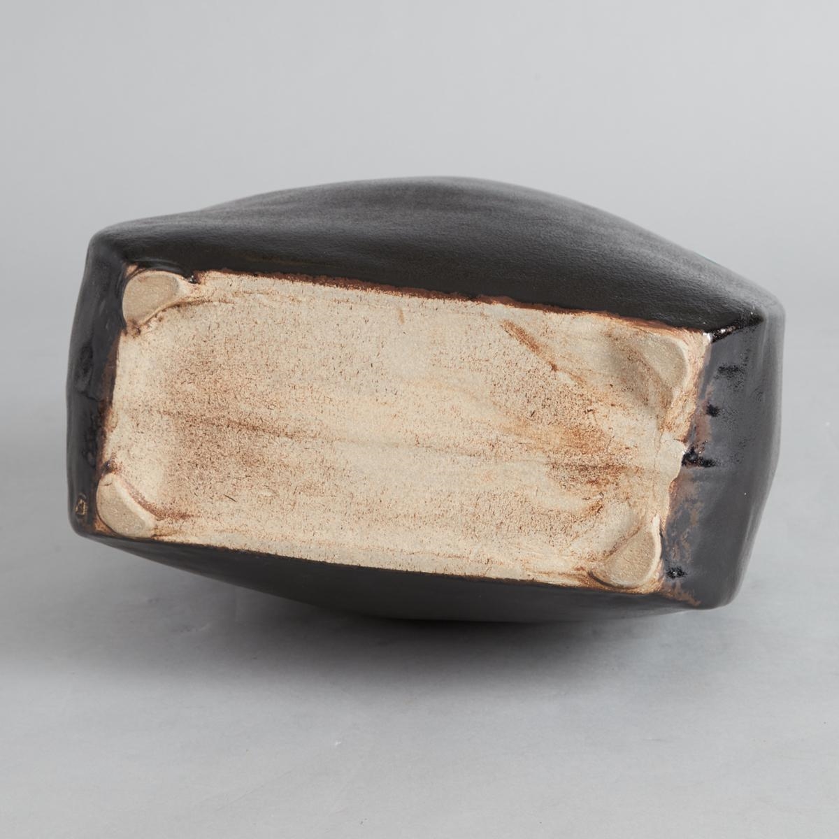 Len Castle | A Len Castle Blossom Slab Vase | MutualArt