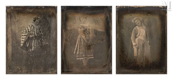 Portraits en pied de comédiennes et du comédien Regnier by Eugène Durieu, c. 1850