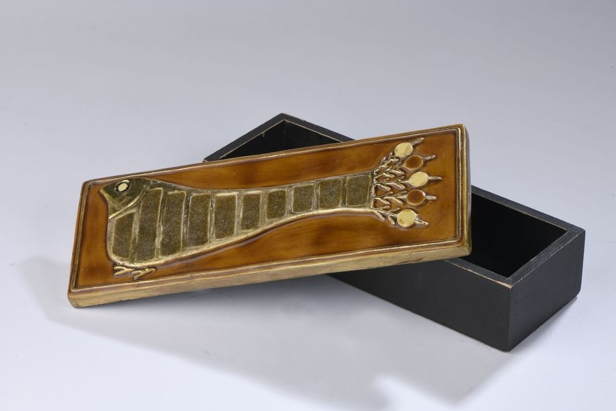 Mithé Espelt | Box | MutualArt