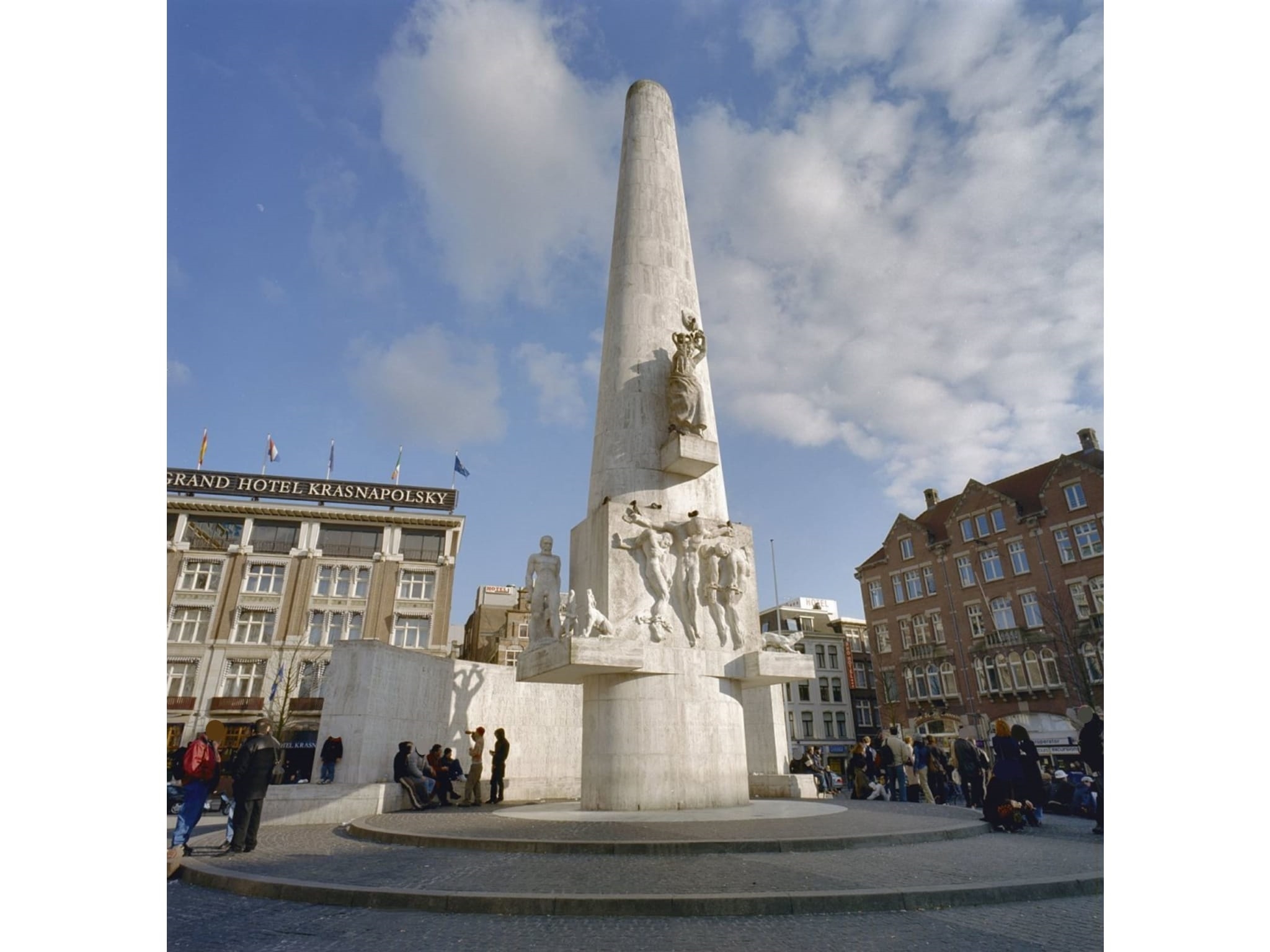 Artwork by John Rädecker, Venus Anadyomene, Made of Sandstone