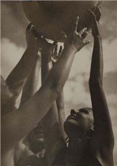 Mey Rahola: The new photographer - Museu Nacional d`Art de Catalunya