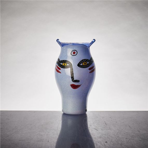 Ulrica Hydman-Vallien | Kosta Boda. Höjd: 26 cm | MutualArt
