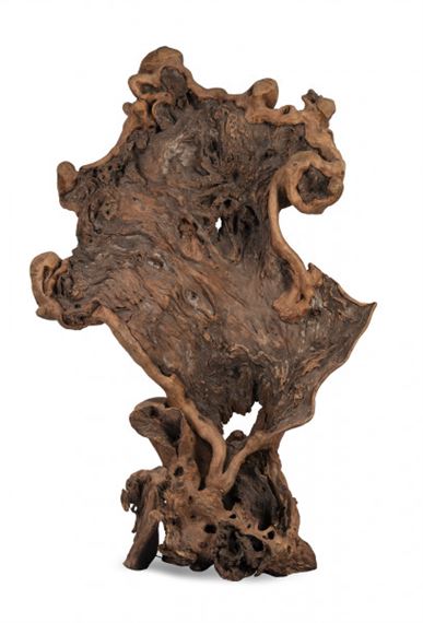 A LARGE ROOTWOOD SCULPTURE