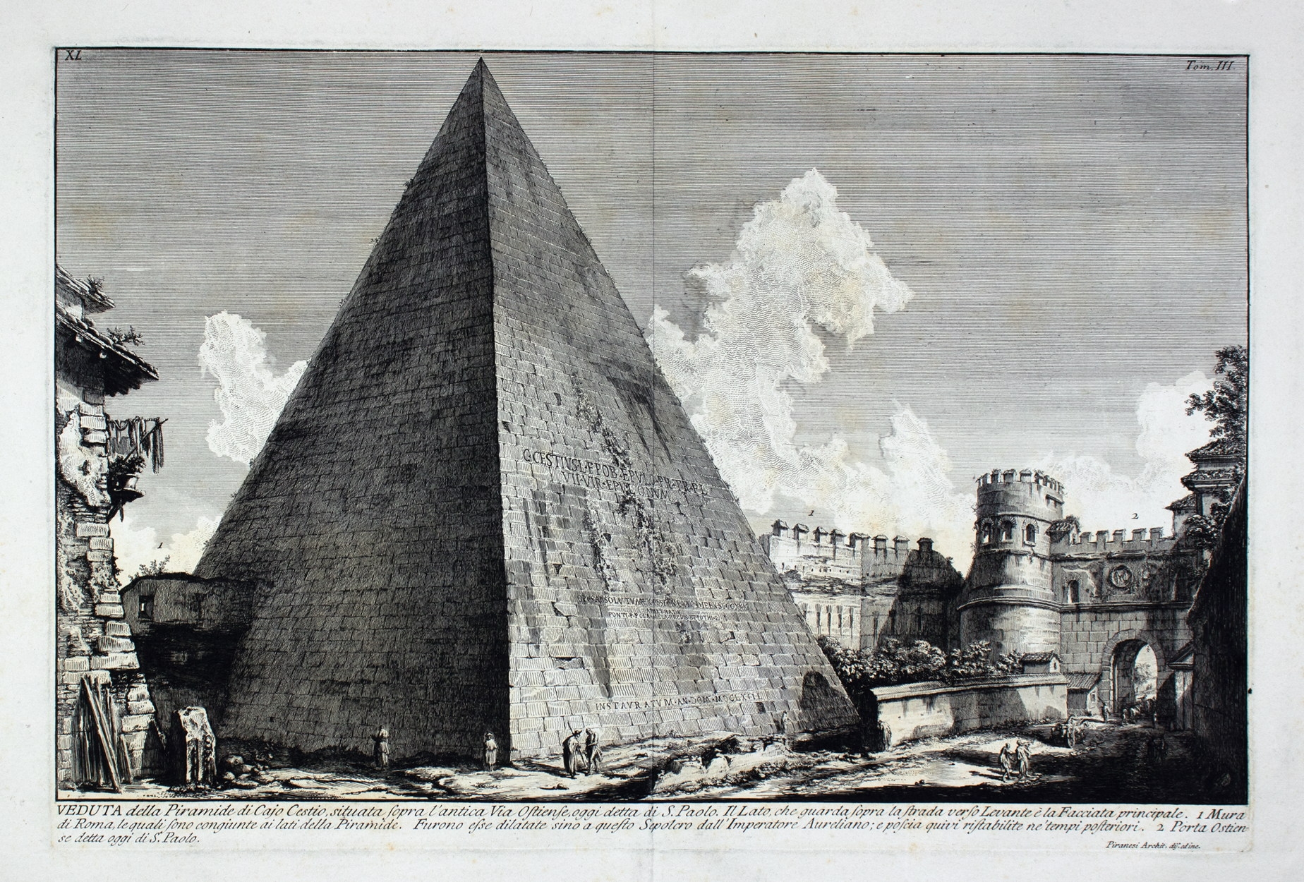 Mucchio O Monticello Delle Rocce Del Minerale Metallifero Della Palude All Aperto Di Ferro Image155621577