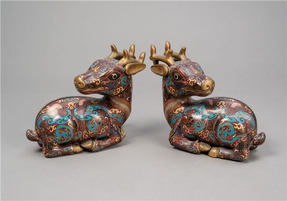 A PAIR OF CLOISONNE RECUMBENT DEERS