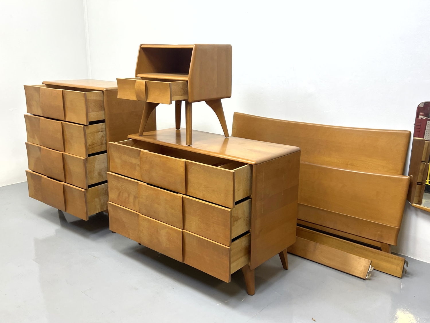Heywood Wakefield Bedroom Setnull