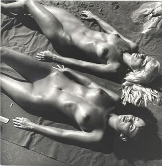 NU Deux femmes nues étendues sur le sable - Lilo Korenjak