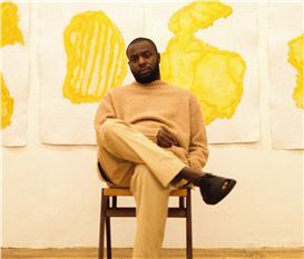 Anthony Akinbola’s Durag Paintings Ponder How Objects Become Status Symbols—Or Can Be Easily Fetishized