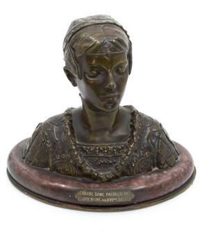 A large Bronze bust of a French lady - Grang Colombos