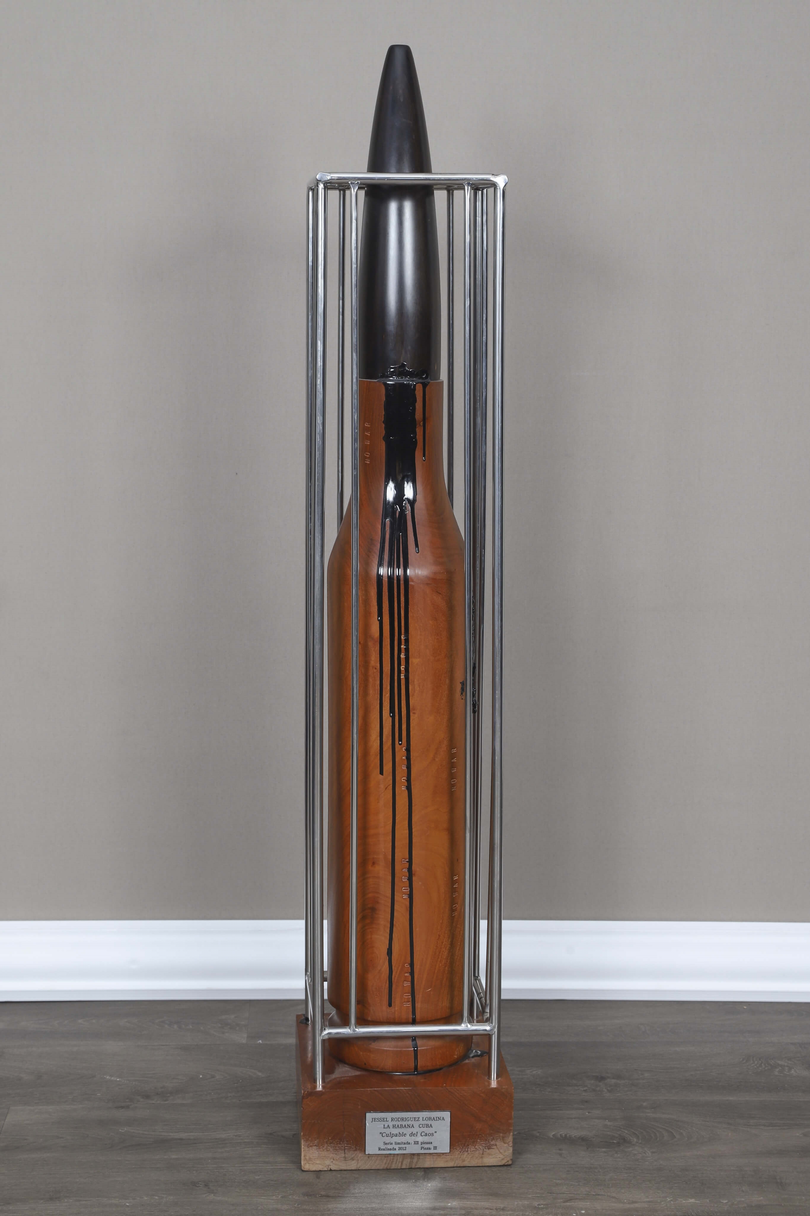 Artwork by Jessel Rodriguez Lobaina, Culpable del Caos, 2012, Made of epoxy