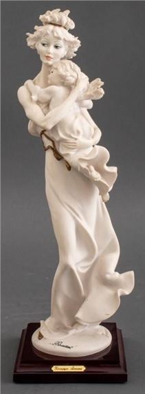 Giuseppe Armani "Mother & Child" Porcelain Figure by Giuseppe Armani, circa 1990