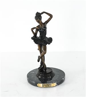 AFTER A. FAYRAL BRONZE SCULPTURE OF A BALLERINA - A. Fayral