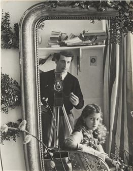 Edouard Boubat　LELLA　（エドゥアール・ブーバ） Edouard Boubat | SELF-PORTRAIT WITH LELLA, PARIS (1952) | MutualArt