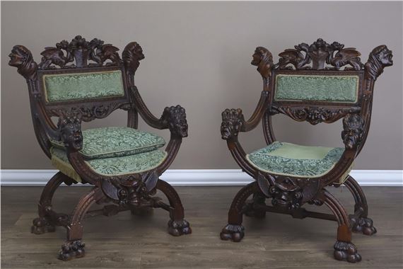 Paire de fauteuils Dagobert à dossier garni by Victor Aimone, circa 1901