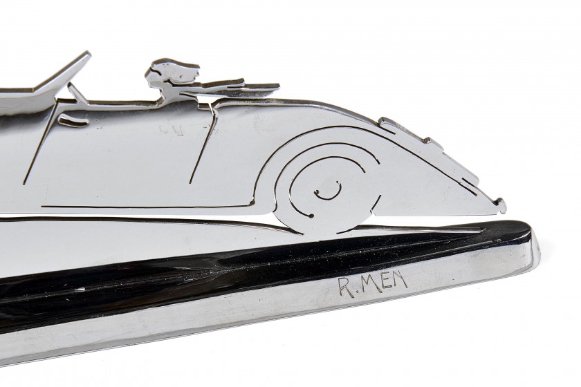 Artwork by R. Men, Sans réserve, Made of metal