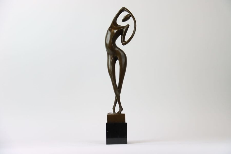 Milo Martin | MILO (1893-1970), Femme nue stylisée formant... - Lot 360 ...