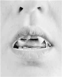 Jenny Calivas's Self-Portraits While Buried