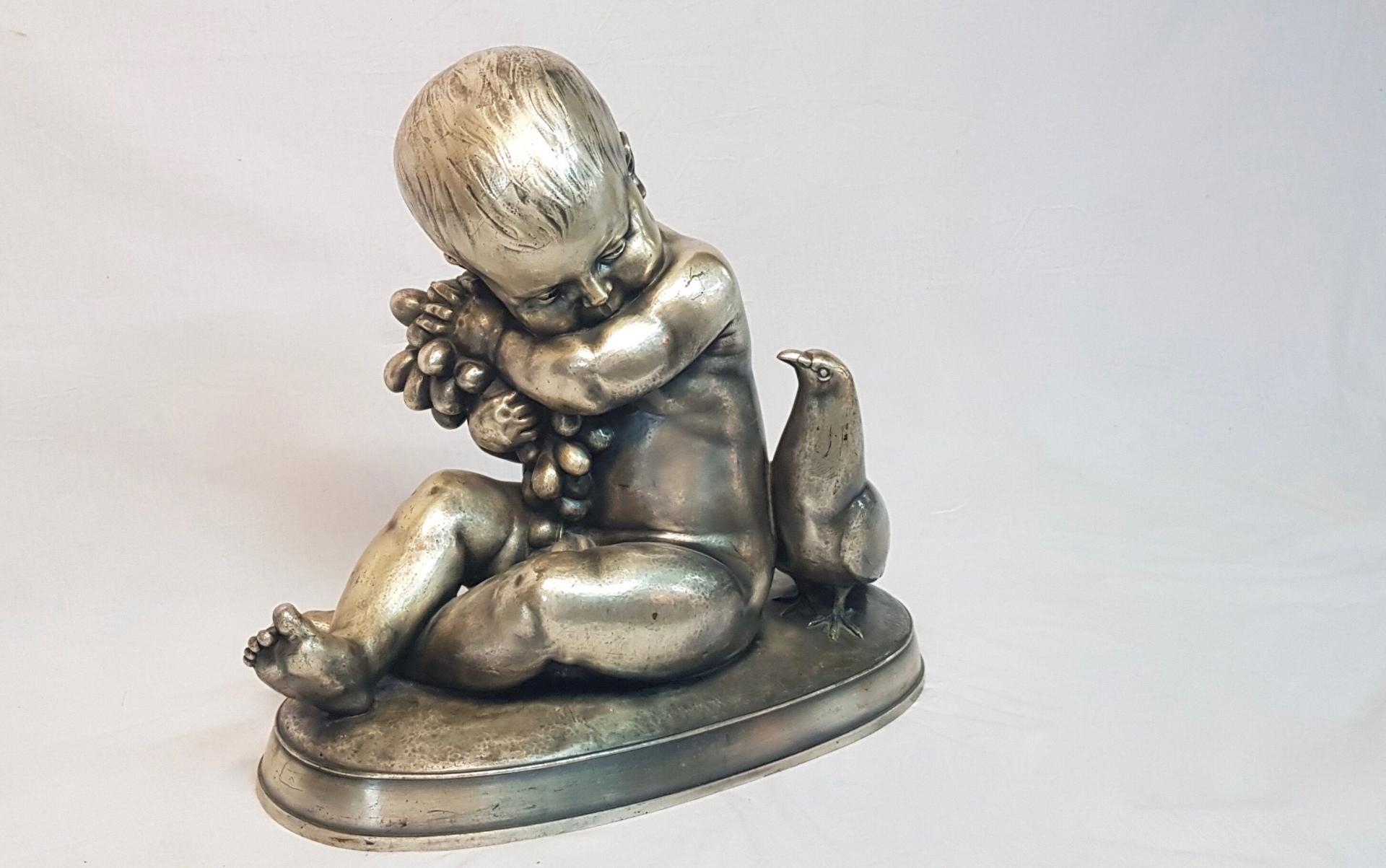 Lucienne Heuvelmans | Putto aux pampres et à l'oiseau | MutualArt