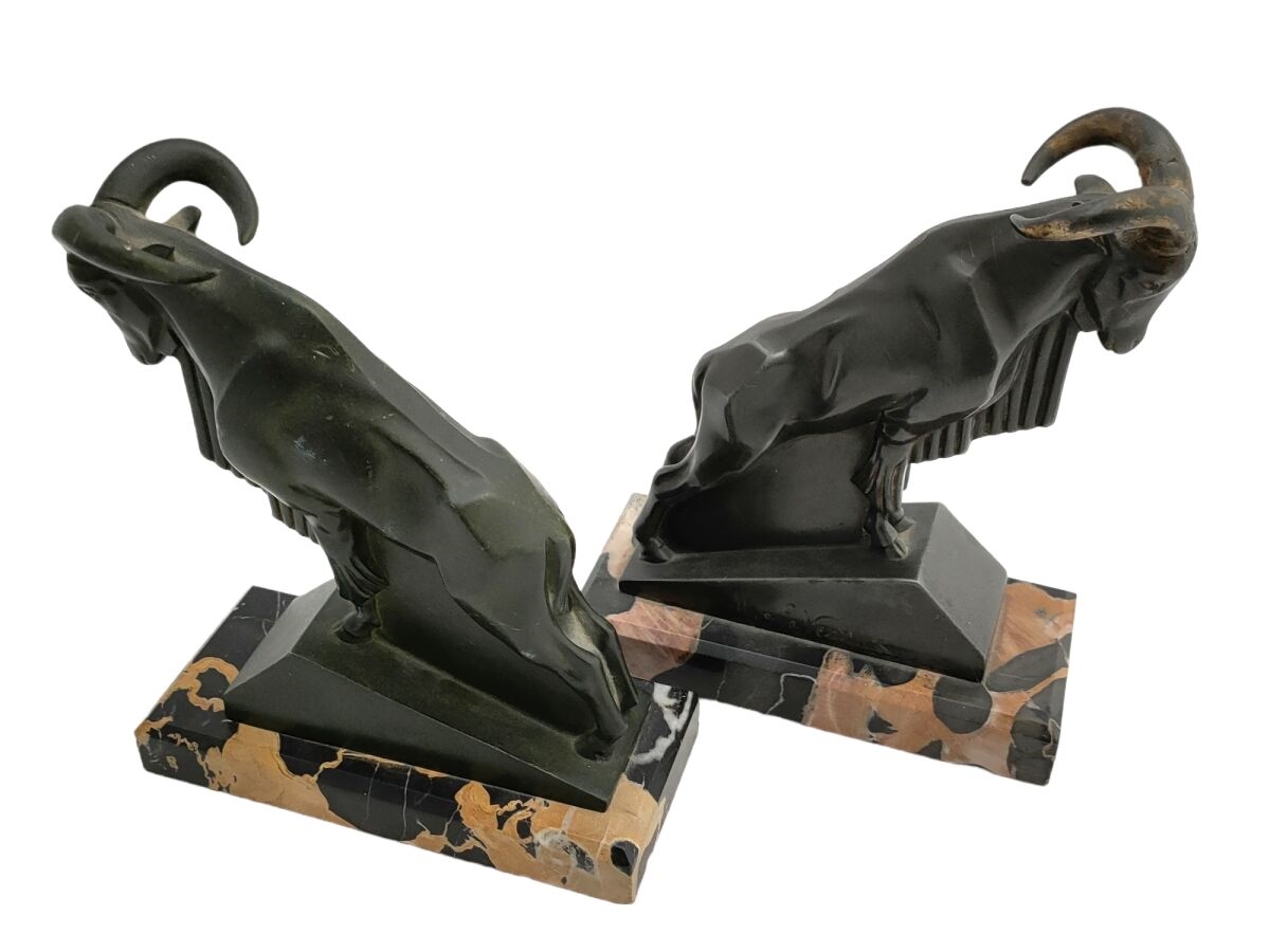 SUPERBE ANCIENNE PAIRE de serre livres régule chevaux patine verte Art Déco EUR 79,00 - FR