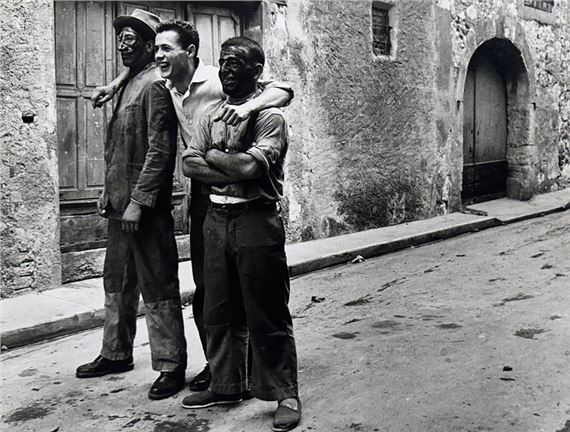 MIDI DE LA FRANCE Reportage on the overproduction of tomatoes by Louis Ingigliardi, August 1956