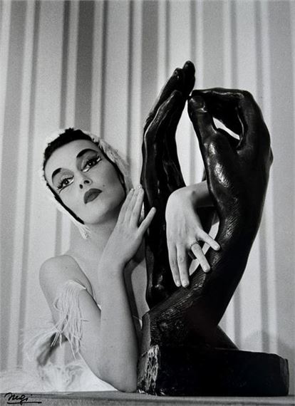 DANCE Ludmilla TCHERINA (1924-2004) in Nice during a RODIN exhibition