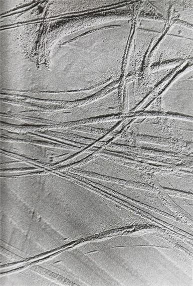 MONTAGNE Traces of skis in the snow by Louis Ingigliardi, February 1968
