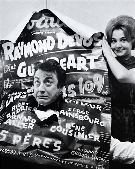 HUMORIST Raymond DEVOS "crève l'affiche" at the "Baudets" by Louis Ingigliardi, November 1958