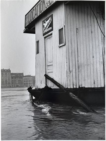 LA SEINE "La Seine s'offre en spectacle à Courbevoie" janvier 1955 Photograph Silver print 1999 by Louis Ingigliardi, janvier 1955
