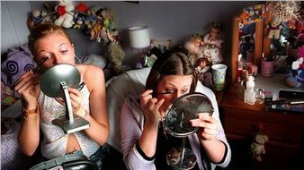 Women of the North: Photographs Capturing Life on the Fringes